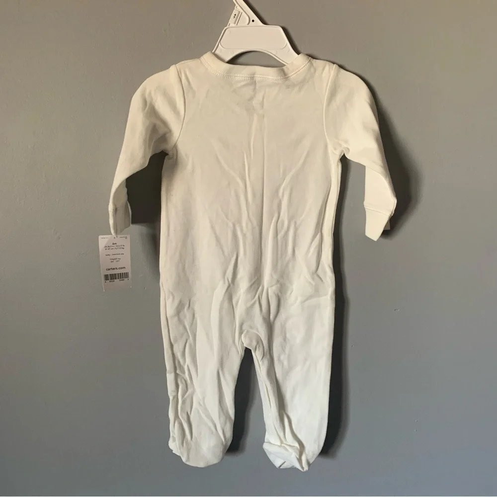 NWT. CARTER’S Gender Neutral Onesies